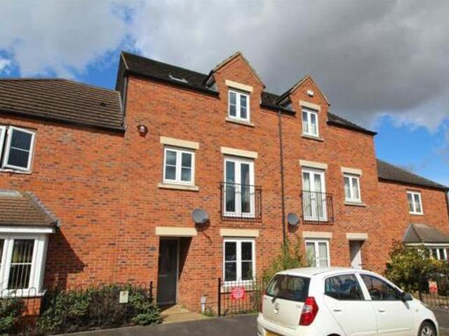 4 Bedroom Town House For Sale In Eye