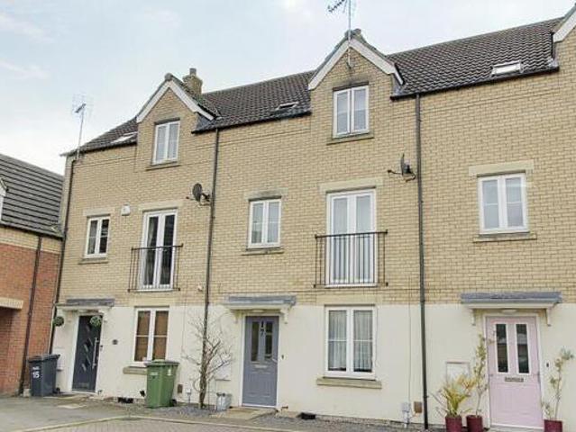 4 Bedroom Town House For Sale In Eye