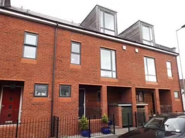 4 bedroom town house for rent in Ashley Mews, Avonmouth, BS11