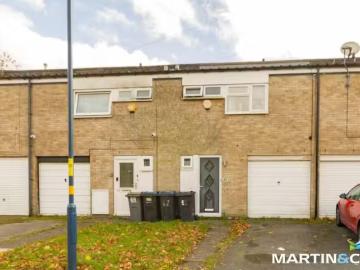 4 bedroom town house for rent in Six Acres, Quinton, B32