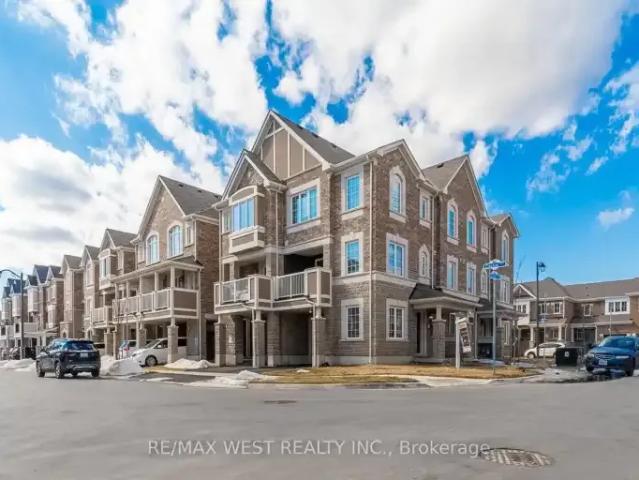 4 Bedroom Townhouse Milton ON 103380054