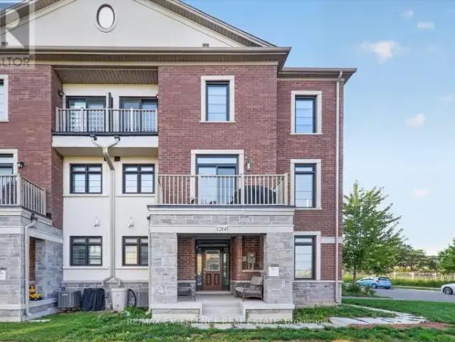 4 Bedroom Townhouse Milton ON 105198727