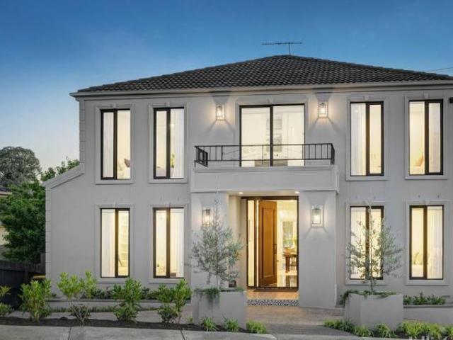4 Bedroom Townhouse MOUNT WAVERLEY VIC LS81277332