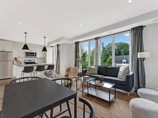 4 Bedroom Townhouse Ottawa ON 100669059