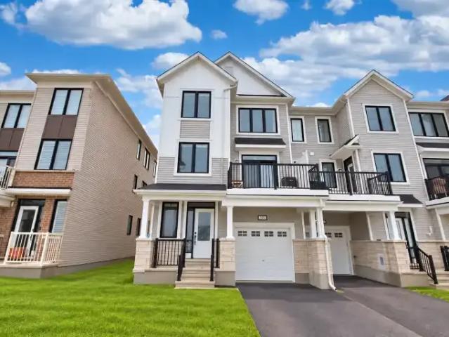 4 Bedroom Townhouse Ottawa ON 105704026