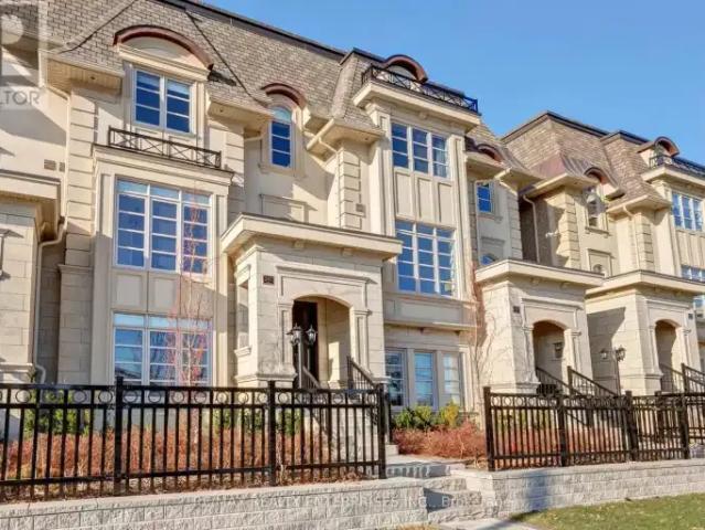 4 Bedroom Townhouse Oakville ON 105088050