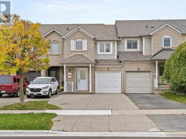 4 Bedroom Townhouse Oakville ON 105654188