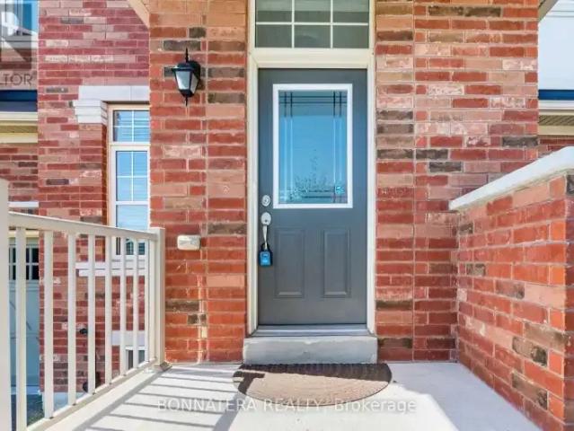 4 Bedroom Townhouse Oakville ON 105654231