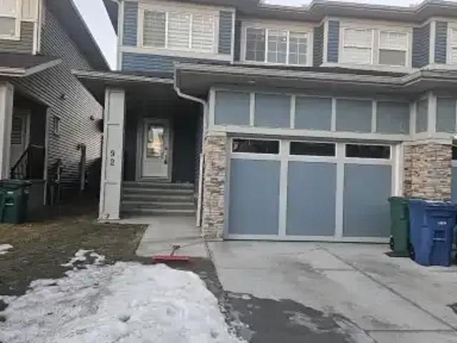 4 Bedroom Townhouse Airdrie AB 105580885