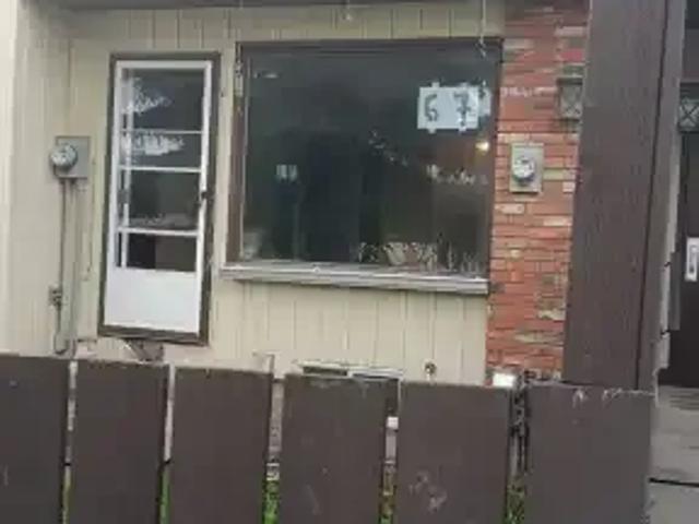 4 Bedroom Townhouse Calgary AB 105526003