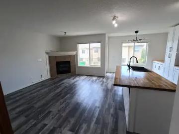 4 Bedroom Townhouse Calgary AB 103542233