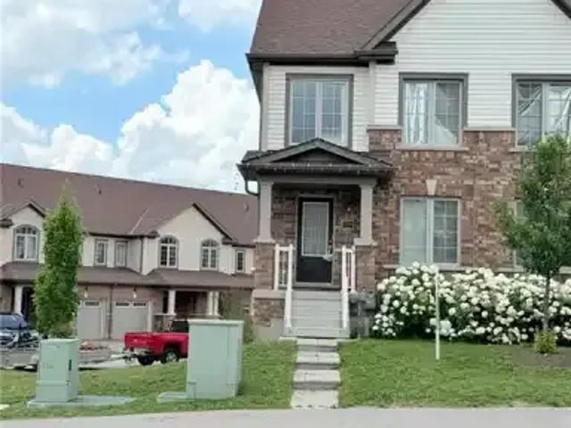 4 Bedroom Townhouse Cambridge ON LS105249042