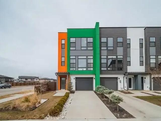 4 Bedroom Townhouse Edmonton AB 104256980