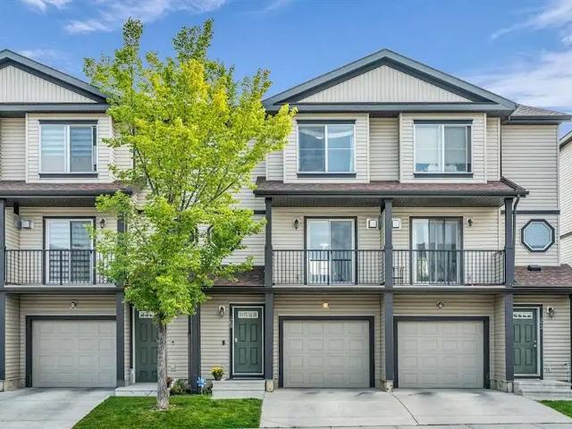 4 Bedroom Townhouse for Rent Copperfield SE Calgary, Garage + Green Space View