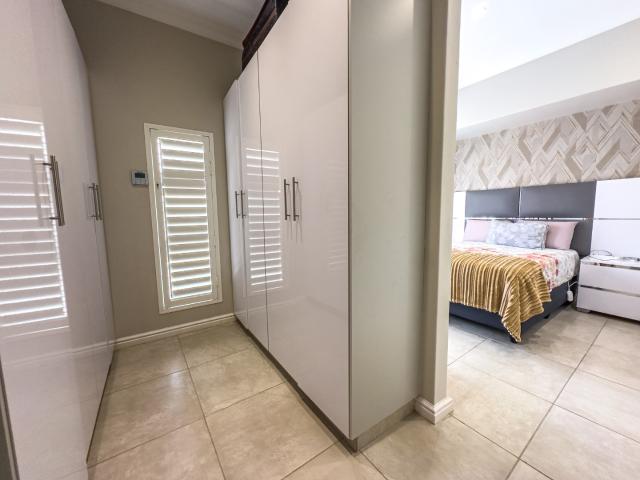 4 Bedroom Townhouse For Sale in Morningside