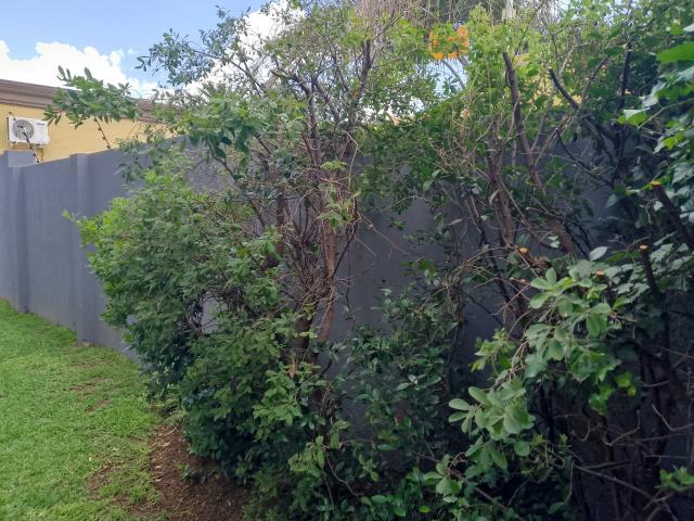 4 Bedroom Townhouse For Sale in New Redruth