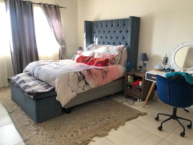 4 Bedroom Townhouse For Sale in Noordhang