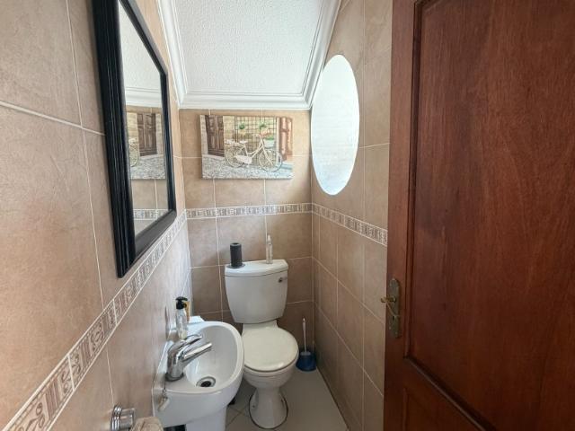 4 Bedroom Townhouse For Sale in Oriel