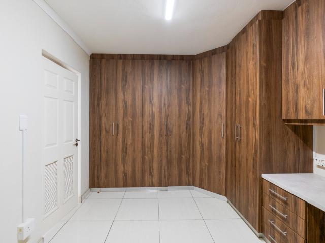 4 Bedroom Townhouse For Sale in Amanzimtoti