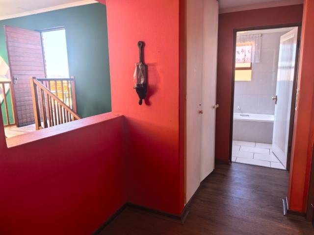 4 Bedroom Townhouse For Sale in Bassonia