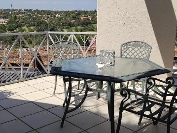 4 Bedroom Townhouse For Sale in Bassonia