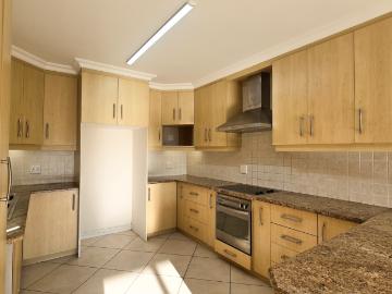 4 Bedroom Townhouse For Sale in Beacon Bay