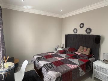 4 Bedroom Townhouse For Sale in Bloemspruit