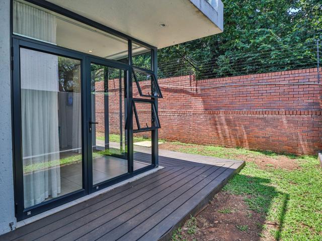 4 Bedroom Townhouse For Sale in Bryanston