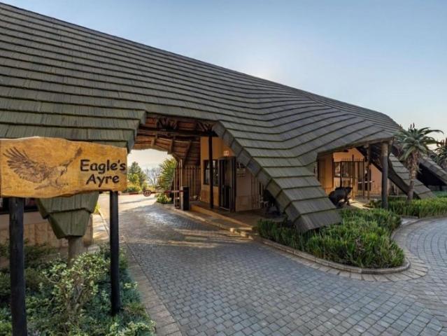 4 Bedroom Townhouse For Sale in Camperdown