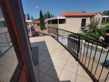 4 Bedroom Townhouse For Sale in Emfuleni Golf Estate