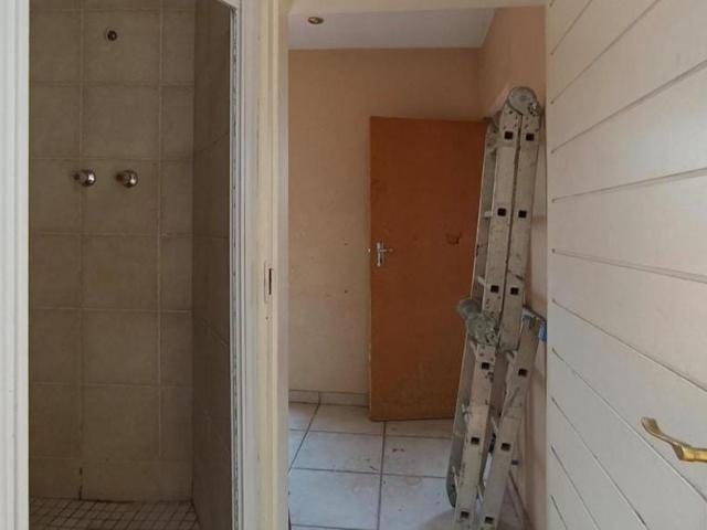 4 Bedroom Townhouse For Sale in Glenvista