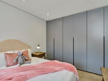 4 Bedroom Townhouse For Sale in Hyde Park