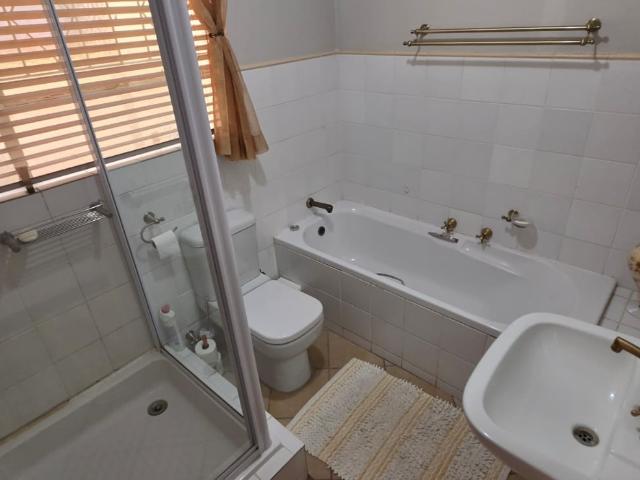 4 Bedroom Townhouse For Sale in Helicon Heights