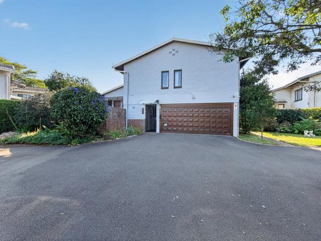 4 Bedroom Townhouse For Sale in Hillcrest Central