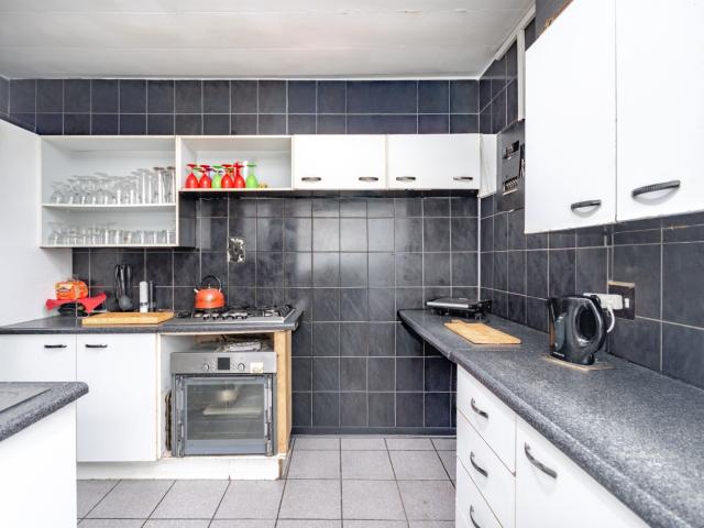 4 Bedroom Townhouse For Sale in Lambton