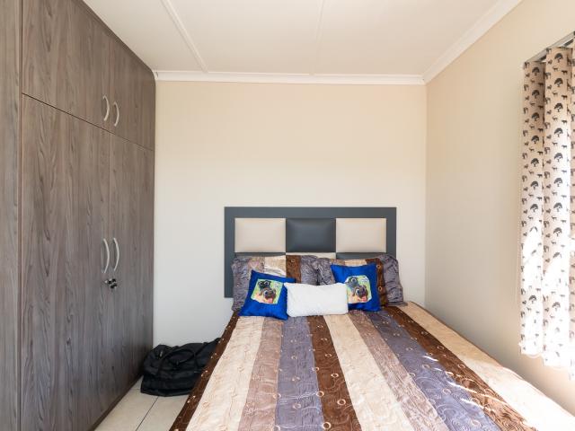 4 Bedroom Townhouse For Sale in Lotus Park