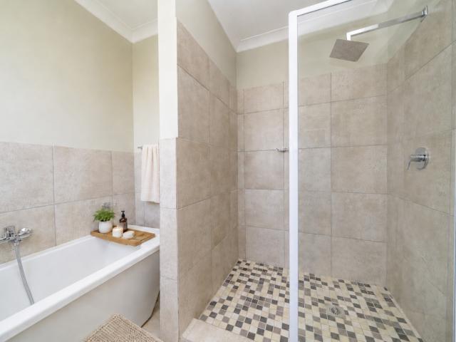 4 Bedroom Townhouse For Sale in Parkdene