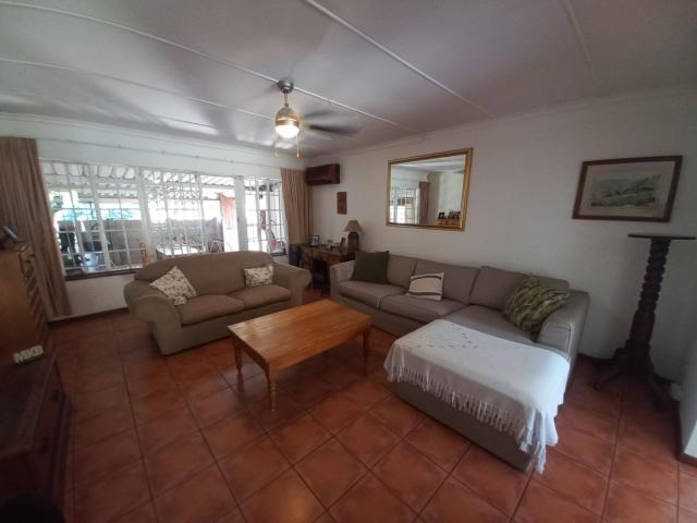 4 Bedroom Townhouse For Sale in Scottsville