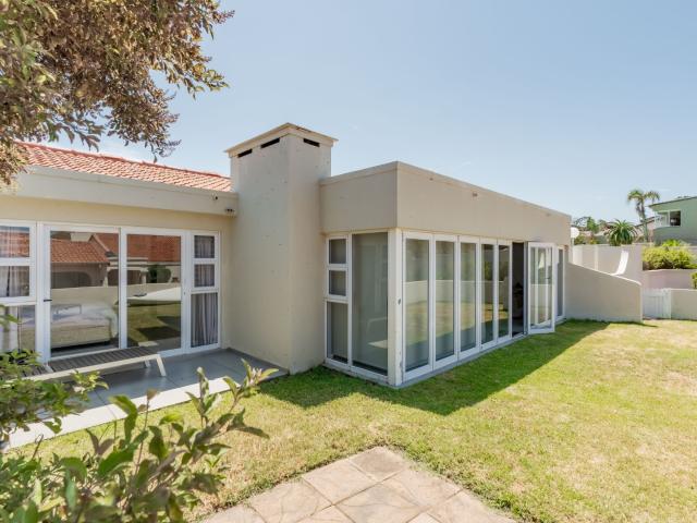 4 Bedroom Townhouse For Sale in Umhlanga Central