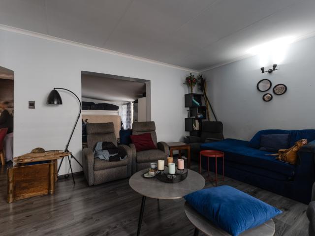 4 Bedroom Townhouse For Sale in Waterkloof Glen
