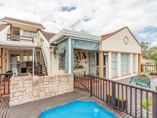 4 Bedroom Townhouse For Sale in Westville
