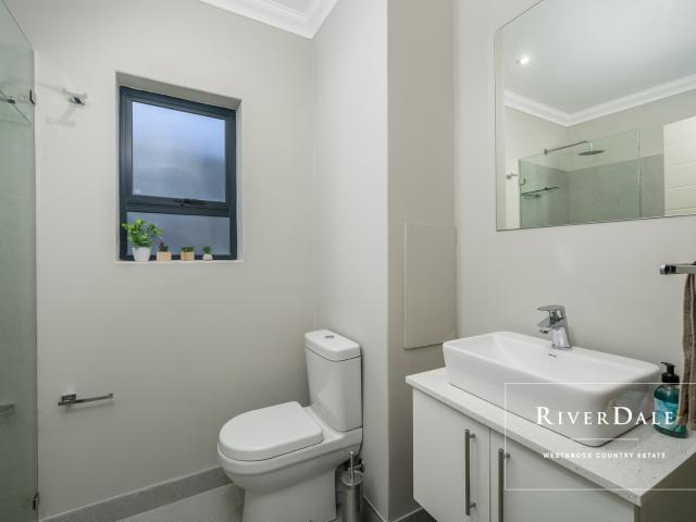 4 Bedroom Townhouse For Sale in Westbrook