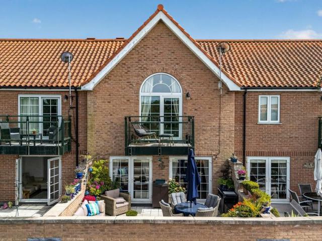 4 bedroom townhouse for sale