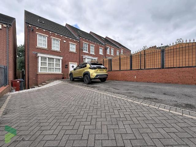 4 bedroom townhouse for sale