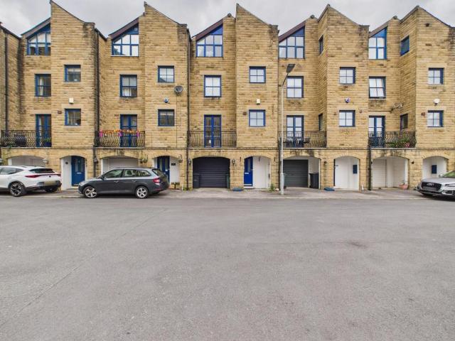 4 bedroom townhouse for sale