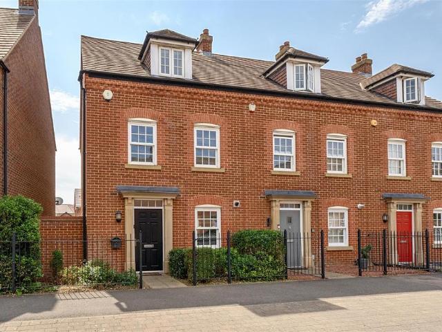 4 bedroom townhouse for sale