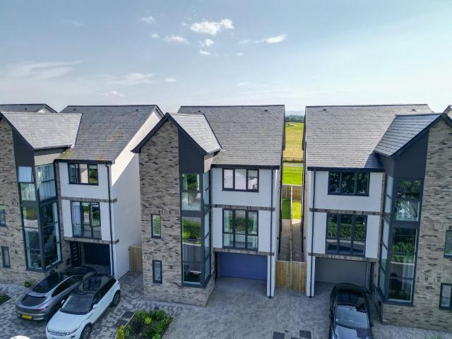 4 bedroom townhouse for sale