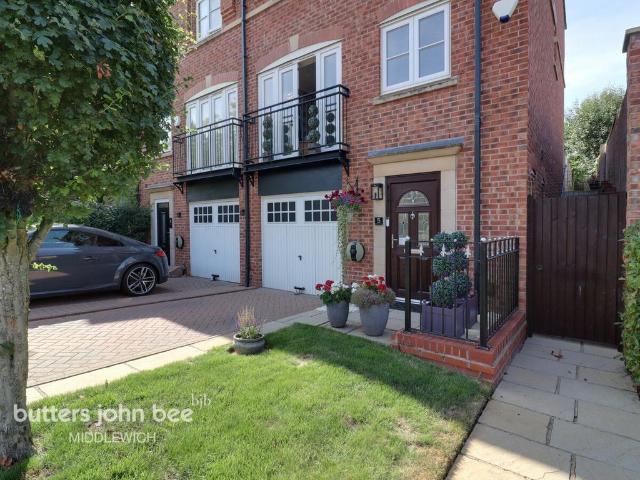 4 bedroom townhouse for sale