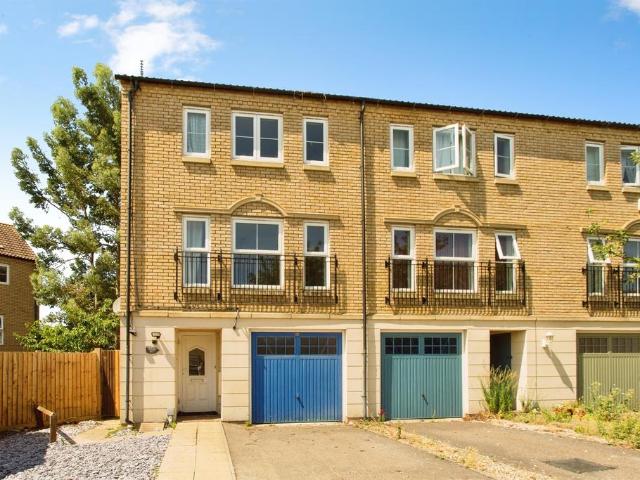 4 bedroom townhouse for sale
