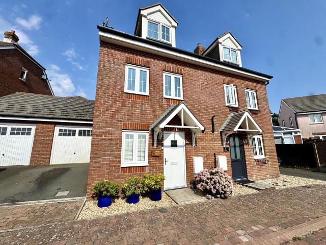 4 bedroom townhouse for sale